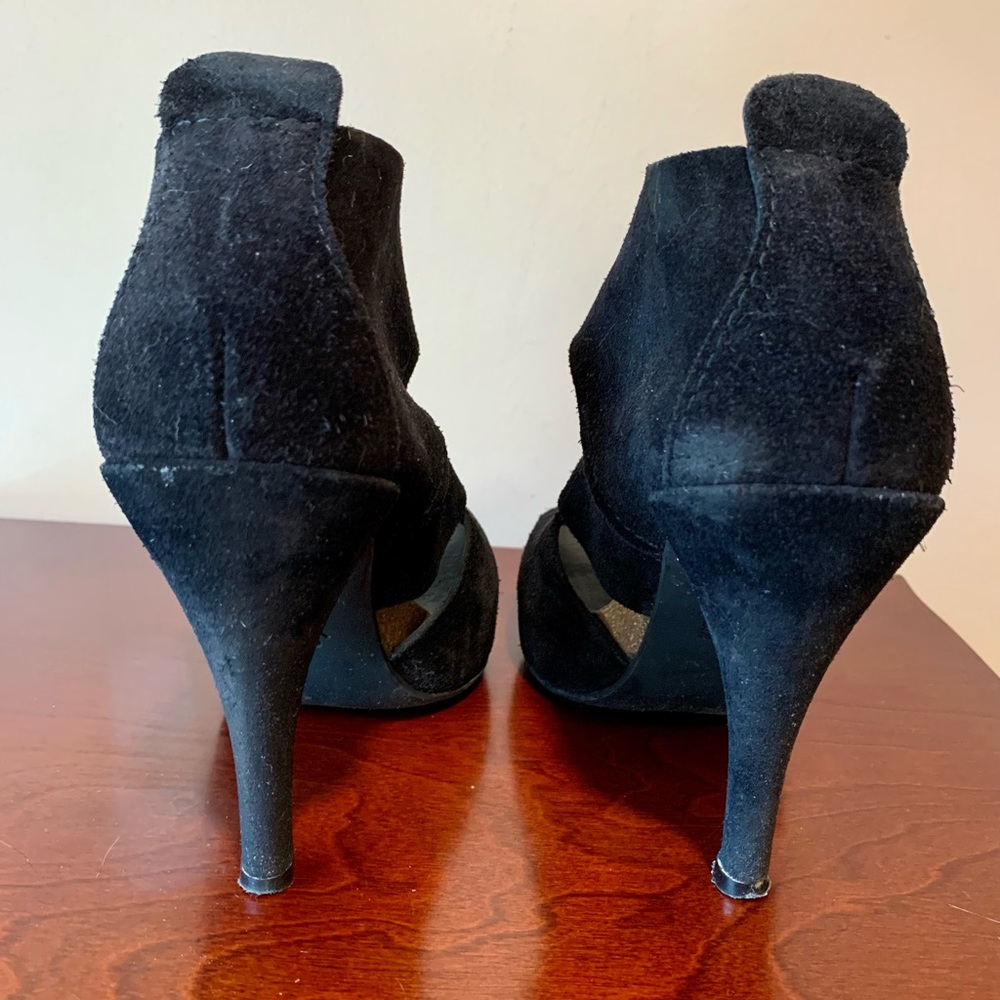 Pedro Garcia Suede Peep Toe Bootie/Platform Heels - Picture 4 of 7
